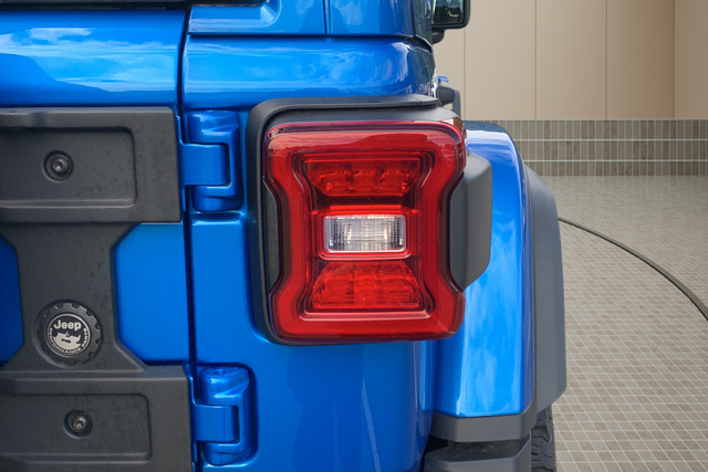 2025 Jeep Wrangler 4-Door Rubicon 392 Final Edition - Photo 13