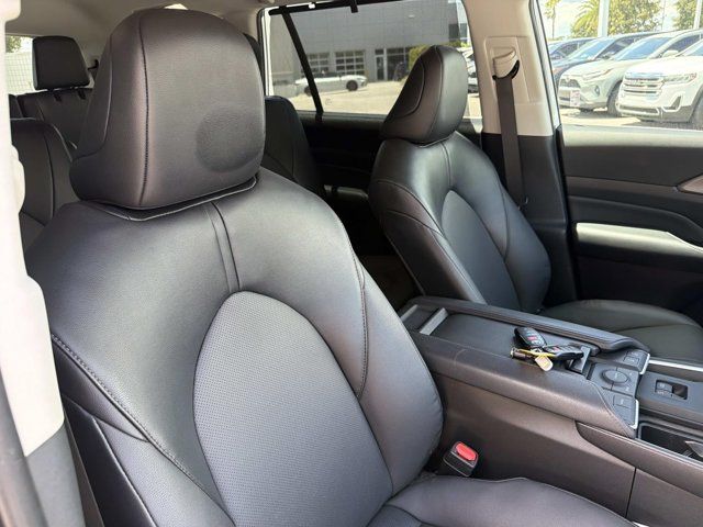 Used 2024 Toyota Grand Highlander SUV