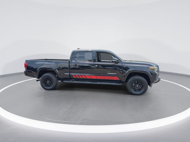 Used 2022 Black Toyota SR5 image 2
