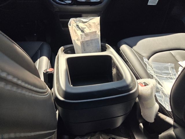 New 2026 White Chrysler Select image 7