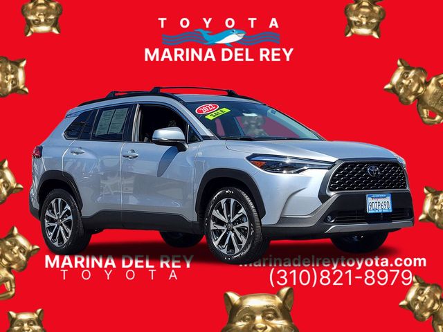 2022 Toyota Corolla Cross XLE FWD's photo