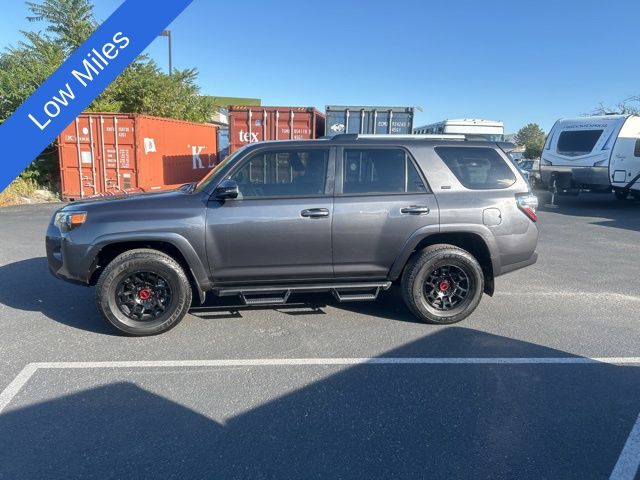 2022 Toyota 4Runner SR5 Premium 2