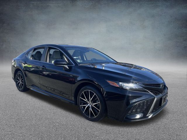 2021 Toyota Camry SE 3