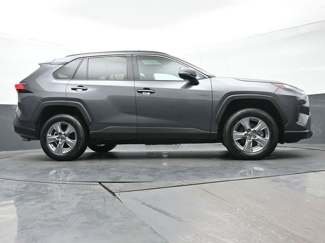 2022 Toyota RAV4 XLE 37