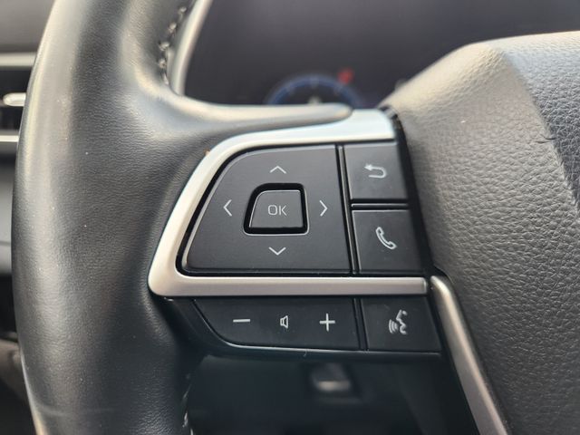 2024 Toyota Highlander Platinum  at Toyota of Victoria