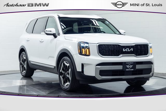 Glacial White Pearl 2024 Kia Telluride SUV / Crossover Front-Wheel Drive 8-Speed Automatic