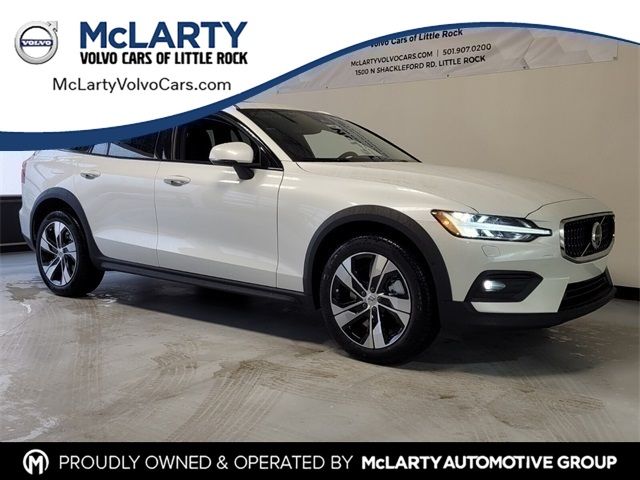 2026 Volvo V60 Cross Country B5 Plus AWD