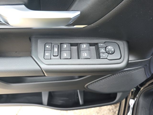 2026 Ram 1500 Big Horn/Lone Star - Diamond Black Crystal Pearlcoat exterior view 15