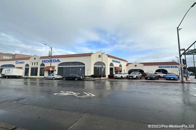 Used 2020 Red Diamond Mitsubishi SEL image 13
