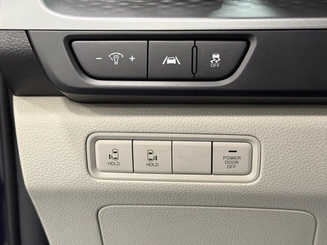 Used 2023 Blue Kia LX image 11