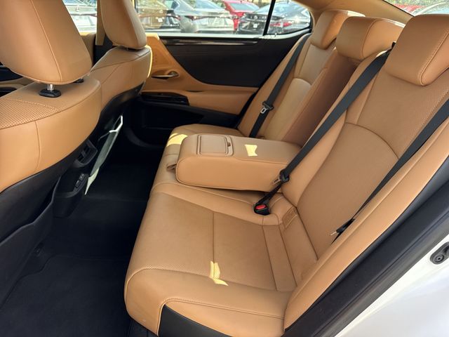 Used 2023 Lexus ES Sedan
