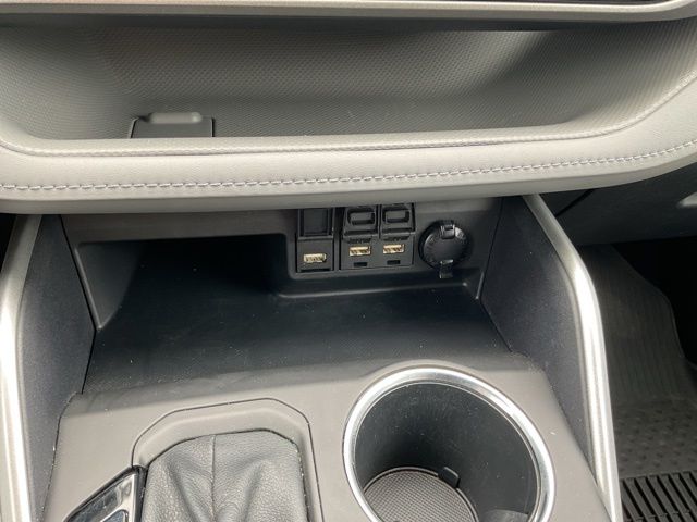 Used 2021 Toyota Highlander Hybrid SUV