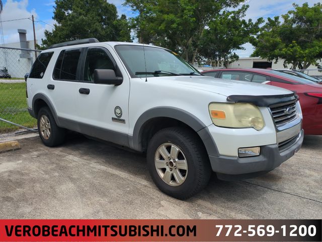 Oxford White Clearcoat 2006 Ford Explorer SUV / Crossover Four-Wheel Drive 5-Speed Automatic
