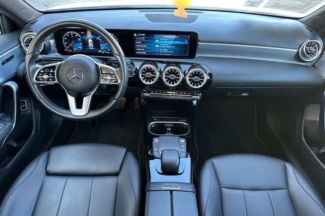 Used 2022 White Mercedes-Benz A 220 image 17