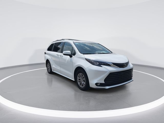 Used 2026 Beige Toyota XLE image 2