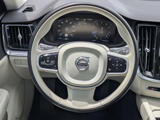 Used 2020 Volvo S60 T5 Momentum 4D Sedan