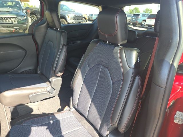 New 2027 Chrysler Pacifica Van