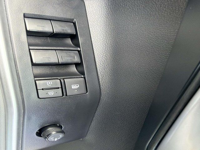 Used 2023 Toyota Highlander SUV
