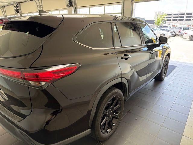2022 Toyota Highlander L Brown at DeMontrond Automotive Group