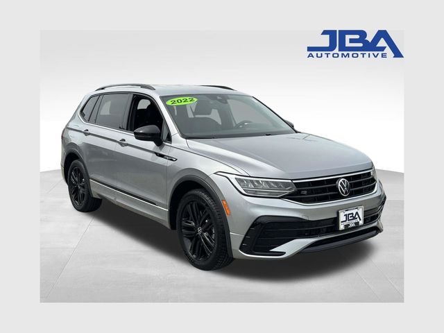 Pyrite Silver Metallic 2022 Volkswagen Tiguan SE R-Line Black FWD SUV / Crossover Front-Wheel Drive 8-Speed Automatic