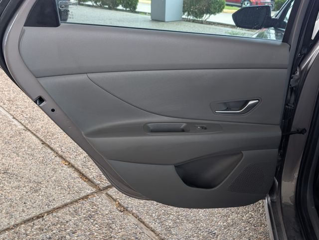 2024 Hyundai Elantra SEL Silver at Community Toyota