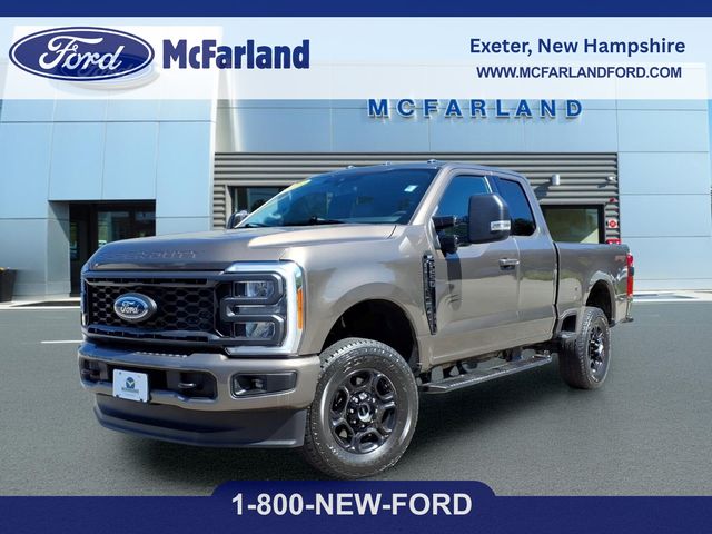 2023 Ford F-250 Super Duty Gris (Stone Gray Metallic) Camioneta Todo terreno Automática
