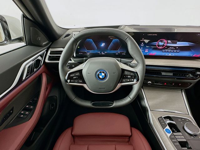 2025 BMW i4 xDrive40 11