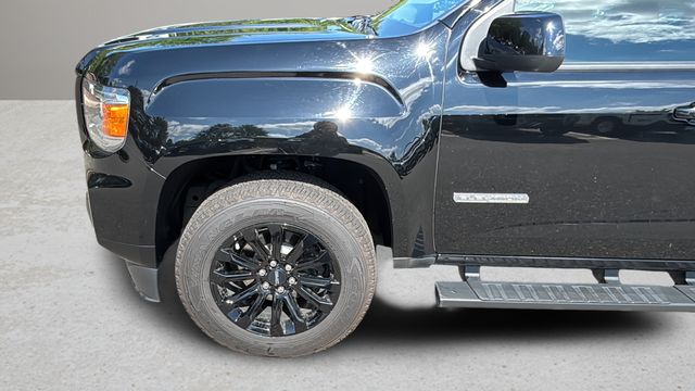 Used 2022 Black GMC Elevation image 32