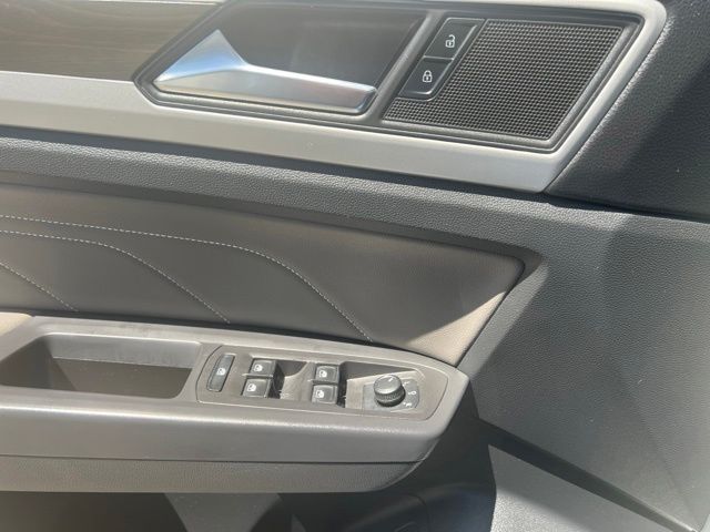2023 Volkswagen Atlas 3.6L V6 SE w/Technology White at Sutliff Volkswagen