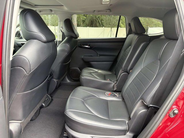 Used 2020 Toyota Highlander SUV