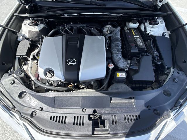 2021 Lexus ES - $34,588