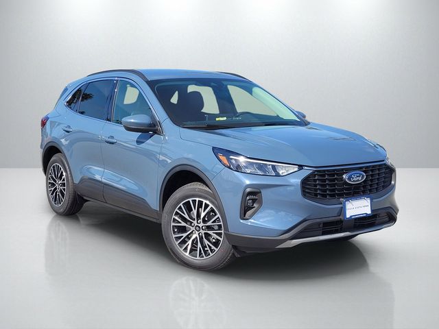 Vapor Blue 2025 Ford Escape Hybrid Plug-in FWD SUV / Crossover Front-Wheel Drive Continuously Variable Transmission