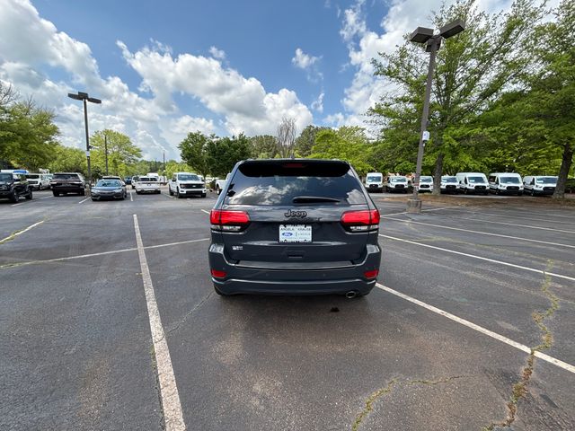 2017 Jeep Grand Cherokee Altitude photo