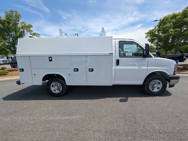 2024 Chevrolet Express 3500 Work Van photo