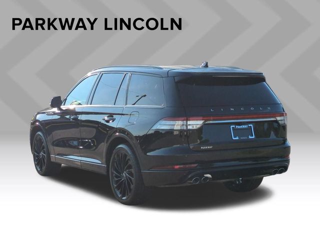 Used 2023 Black Lincoln Reserve image 3