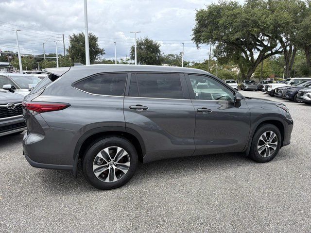 Used 2023 Toyota Highlander SUV