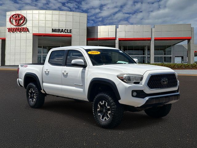 Super White 2019 Toyota Tacoma Pickup Truck Four-Wheel Drive 6-Speed Automatic