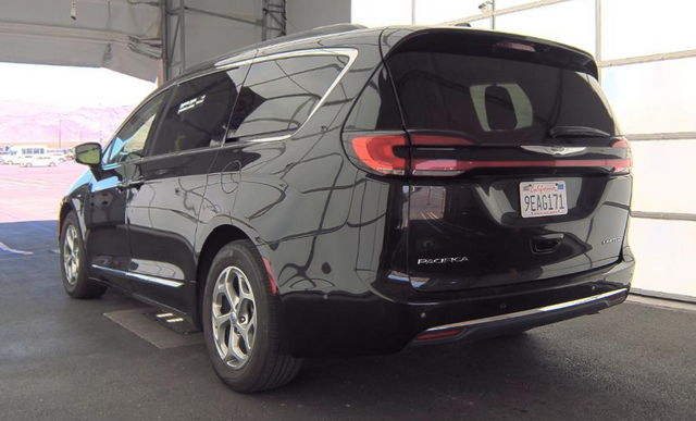 2022 Chrysler Pacifica Limited 5