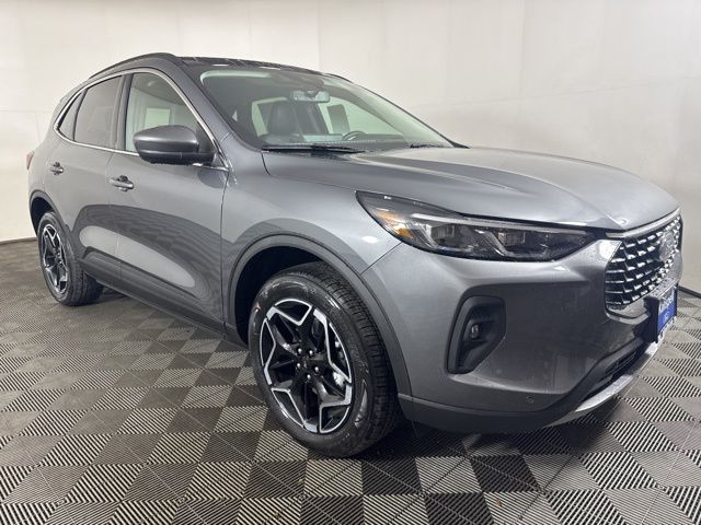 2026 Ford Escape Platinum AWD