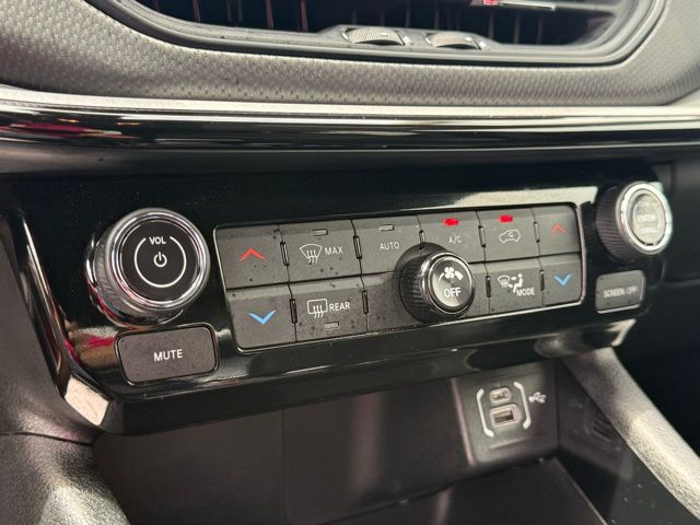 used 2025 Jeep Compass car, priced at $24,097