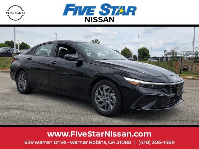 Abyss Black 2024 Hyundai Elantra Sedan Front-Wheel Drive Continuously Variable Transmission