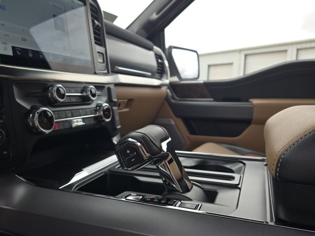 2023 Ford F-150 Lariat:45410B