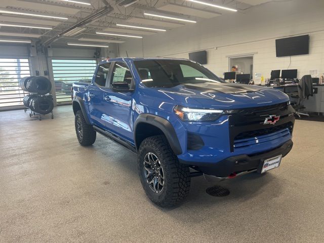 View vehicle photo 3