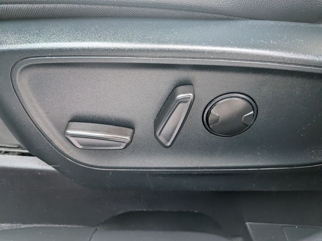 2020 Ford Escape - Image 13