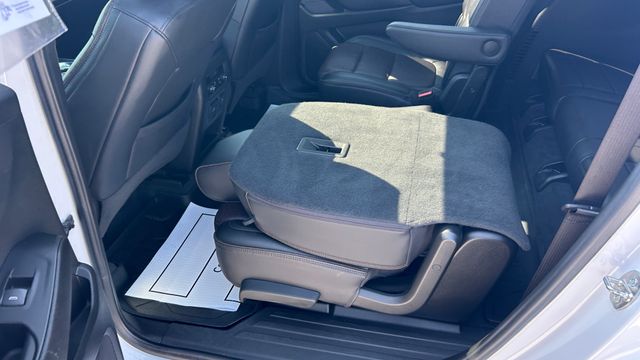 Used 2023 Chevrolet Traverse SUV