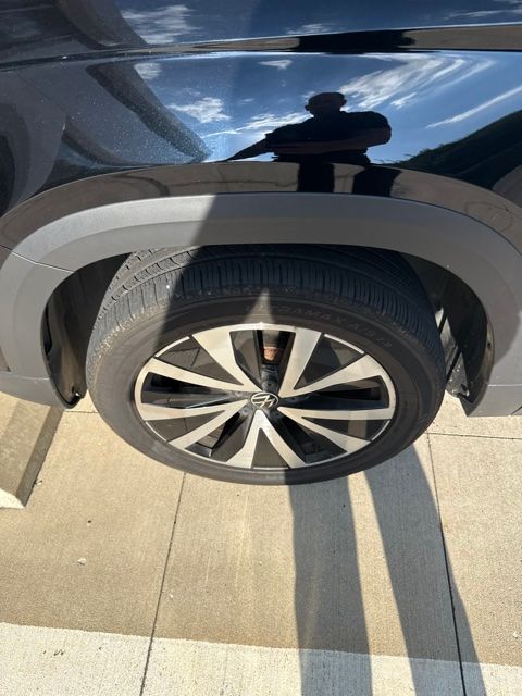 2023 Volkswagen Taos 1.5T SE Black at Carlisle Cadillac Buick GMC