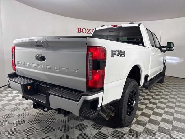 2025 Star White Metallic Tri-Coat Ford Super Duty F-350 SRW Lariat 4X4 Truck