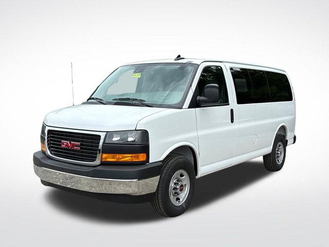 2026 GMC Savana Blanco (Summit White) Van Tracción trasera 