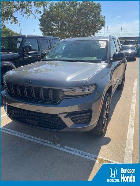 Baltic Gray Metallic Clearcoat 2024 Jeep Grand Cherokee SUV / Crossover 4X2 8-Speed Automatic