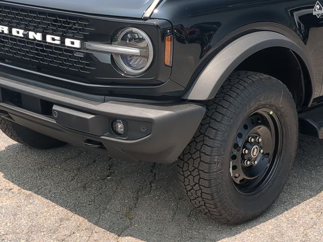 New 2026 Shadow Black Ford Outer Banks® image 17